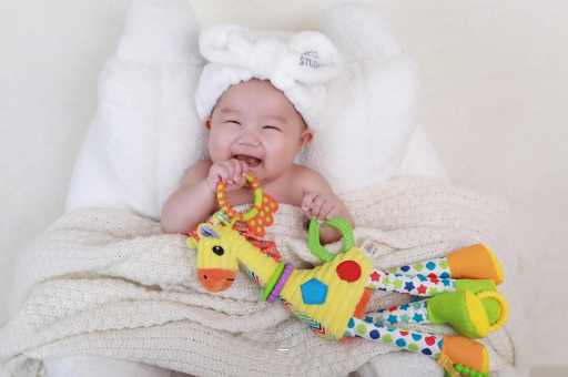 广州代怀试管生子怀孕多久会长痘痘